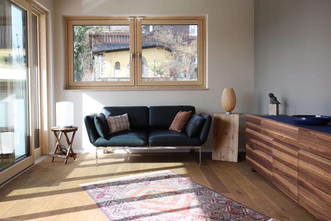 reck-leben-am-see-multizimmer-01 Wohnraum mit Blick auf den Bodensee