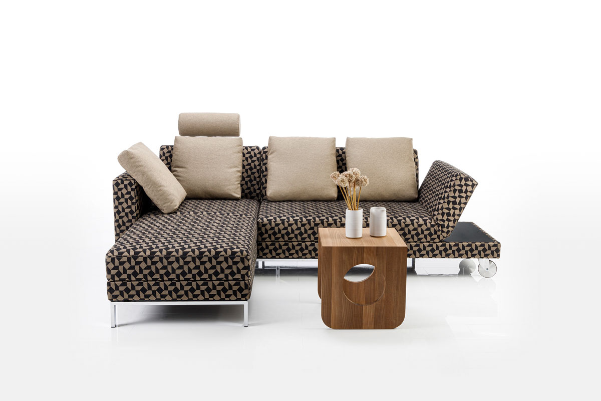 Bruehl_Ecksofa_four_two_compact_gemustert